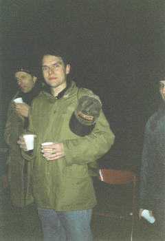 3 wandelgidsen van Stapper bij een nachtelijk kerstwandeling (winterzonnewende, 21 dec. 2000); Ruud, Jos en (een stukje van) Marij